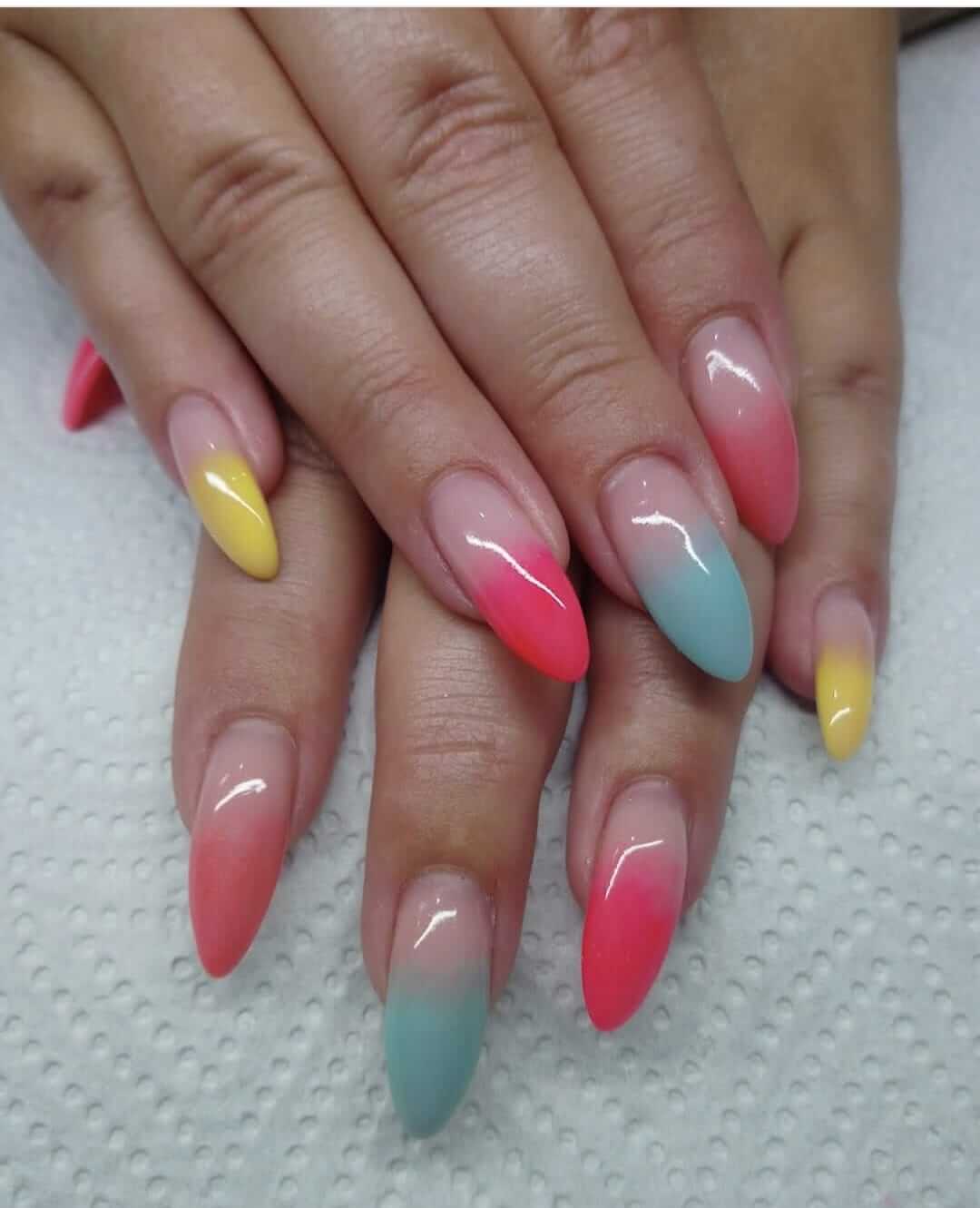 Nageldesign in Pastellfarben – Nagelstudio Beata Detmold